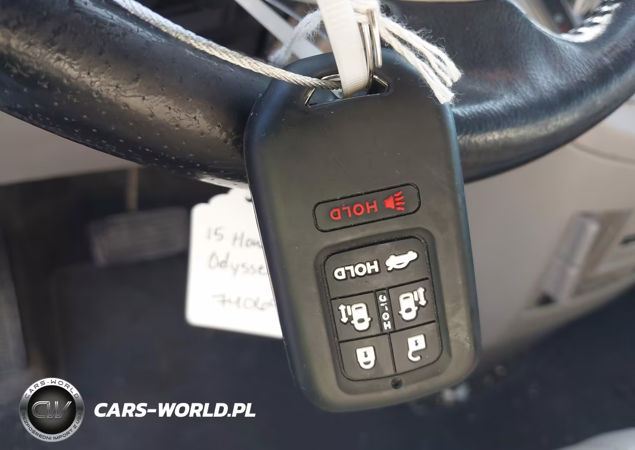 2015 Honda Odyssey Touring-Touring Elite VIN:5FNRL5H95FB008605 - 11