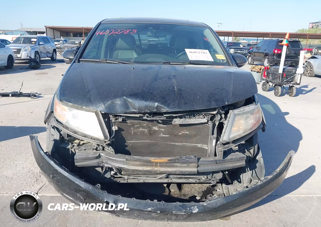 2015 Honda Odyssey Touring-Touring Elite VIN:5FNRL5H95FB008605 - 13