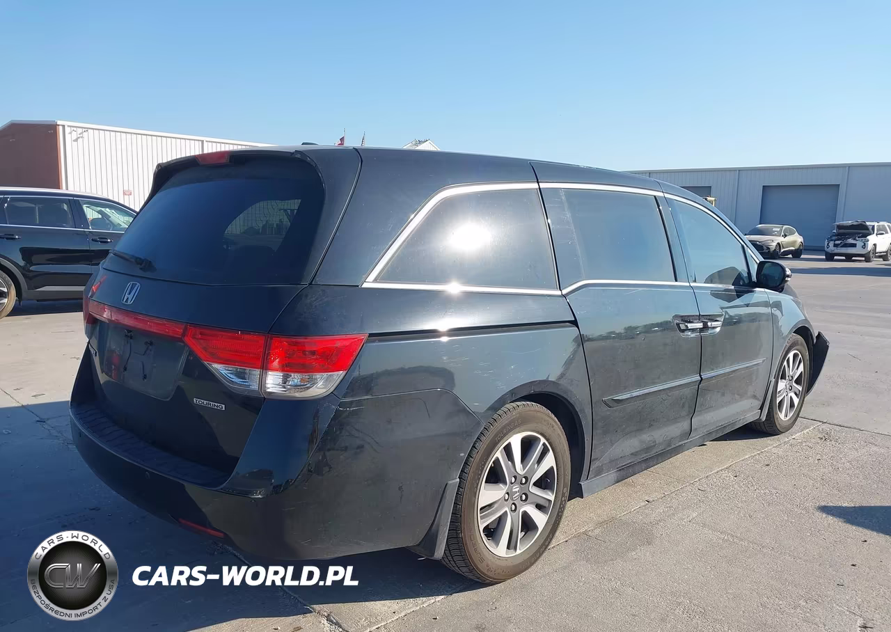 2015 Honda Odyssey Touring-Touring Elite VIN:5FNRL5H95FB008605 - 4