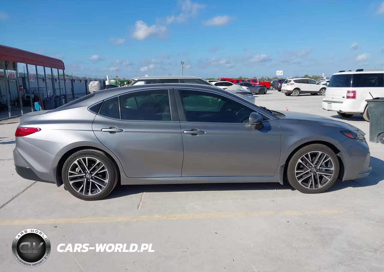 2025 Toyota Camry Xle VIN:4T1DAACK8SU548210 - 13
