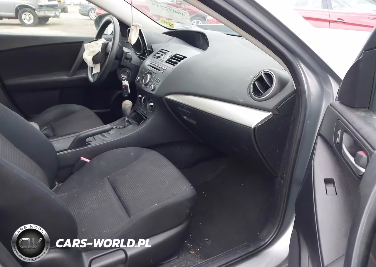 2012 Mazda Mazda3 I Sport VIN:JM1BL1UF1C1610931 - 5