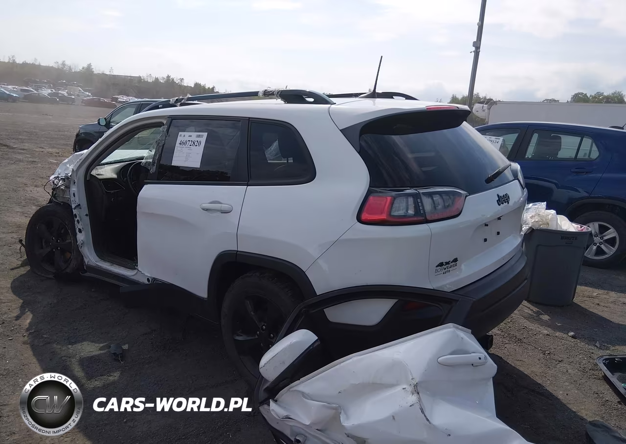 2020 Jeep Cherokee Altitude 4X4 VIN:1C4PJMLB8LD568140 - 3