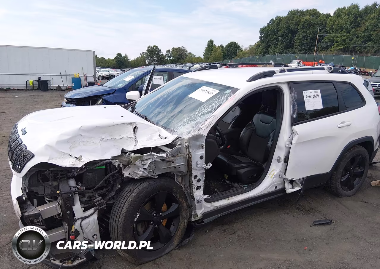 2020 Jeep Cherokee Altitude 4X4 VIN:1C4PJMLB8LD568140 - 6