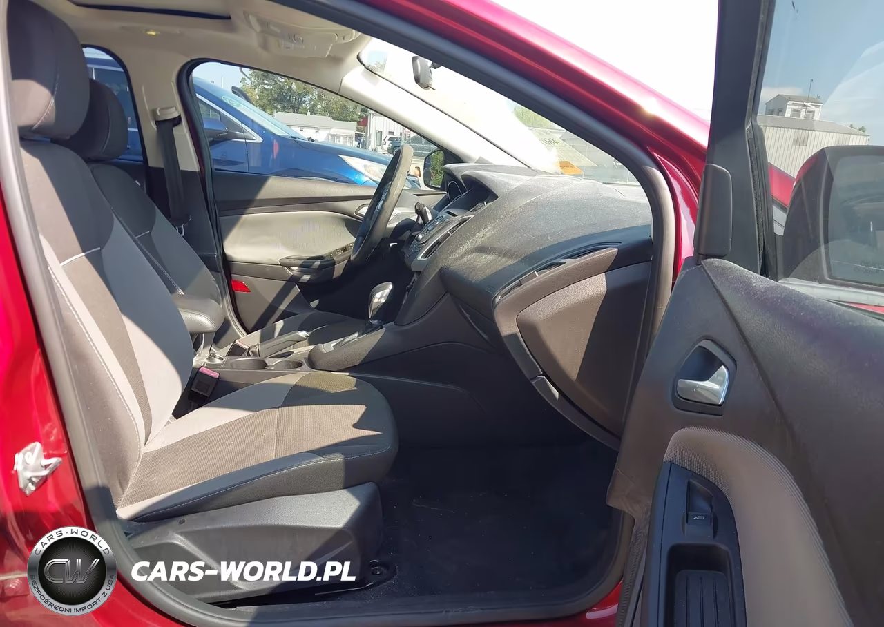 2013 Ford Focus Se VIN:1FADP3K23DL194840 - 5
