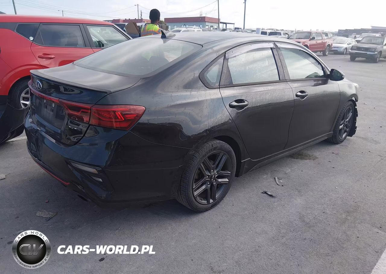 2020 Kia Forte Gt-Line VIN:3KPF34AD0LE240333 - 4