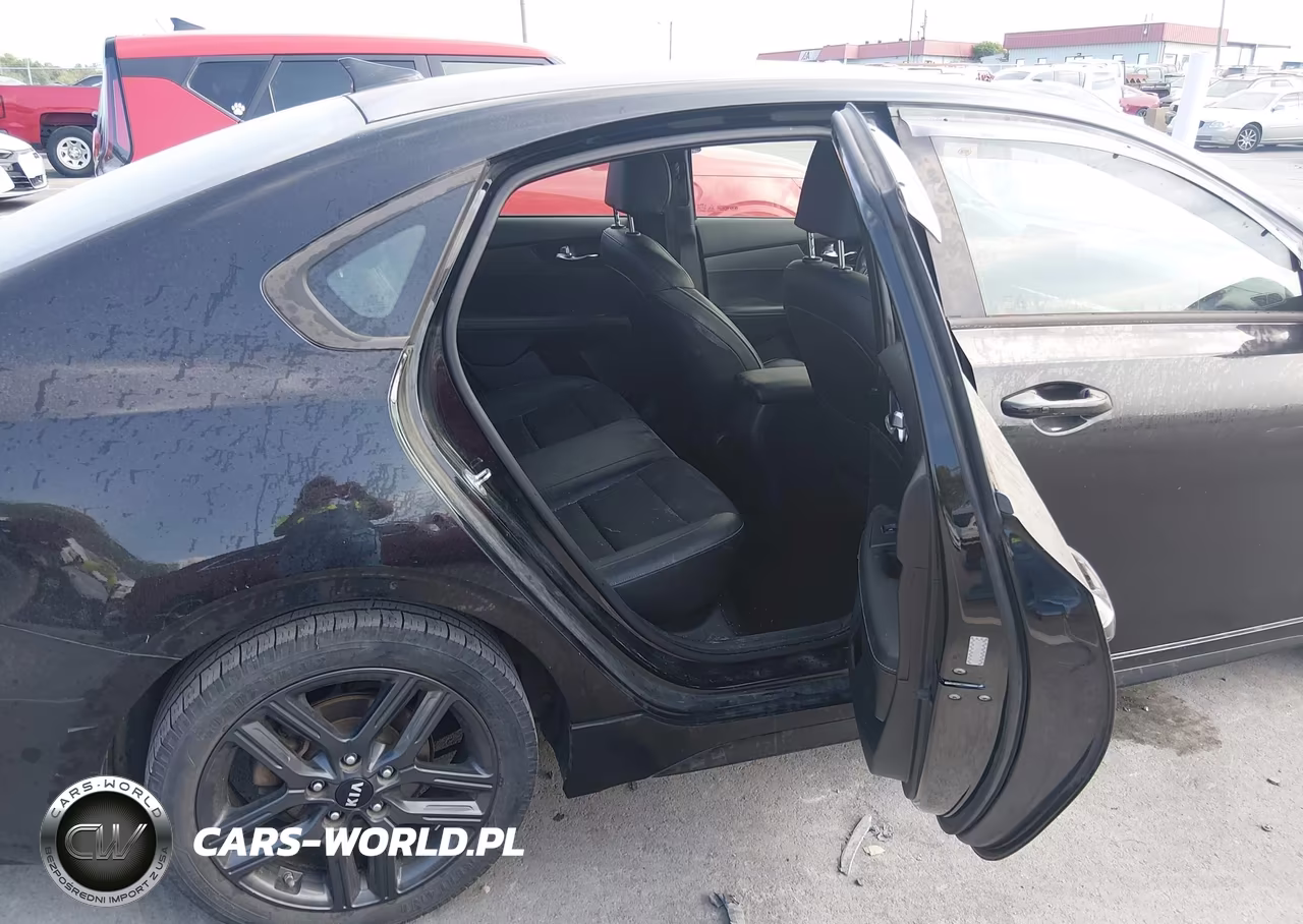 2020 Kia Forte Gt-Line VIN:3KPF34AD0LE240333 - 8