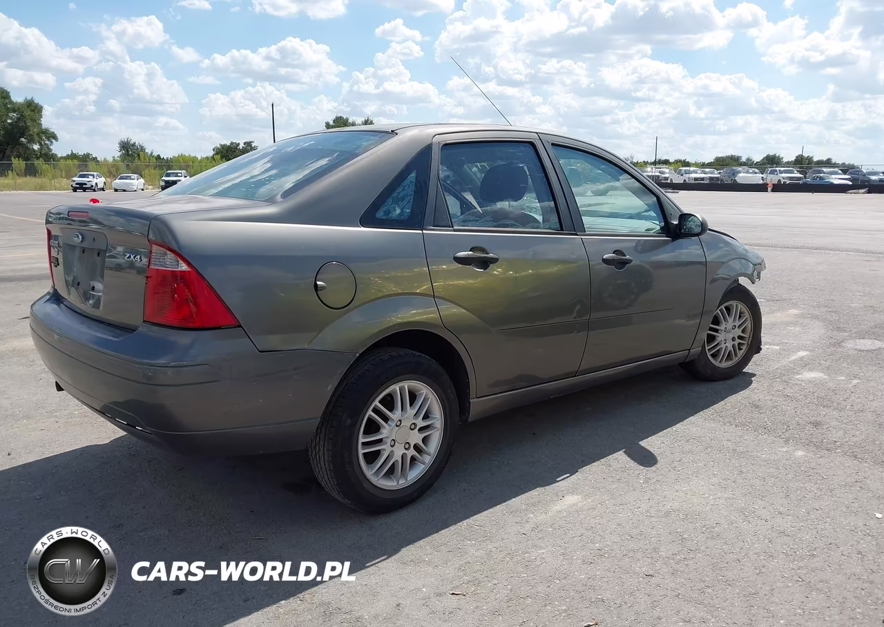 2005 Ford Focus Zx4 VIN:1FAFP34N55W122604 - 4