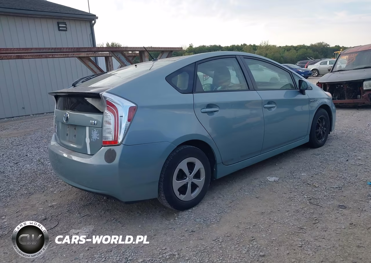 2013 Toyota Prius Two VIN:JTDKN3DU4D5592021 - 4