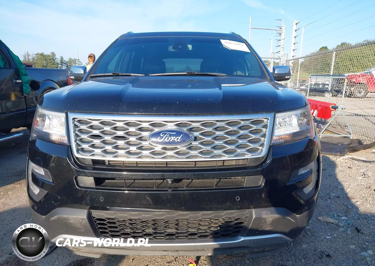 2017 Ford Explorer Platinum VIN:1FM5K8HT2HGE21102 - 12