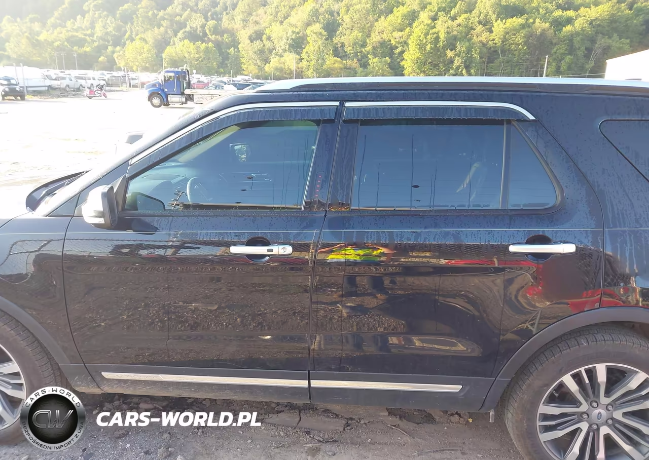 2017 Ford Explorer Platinum VIN:1FM5K8HT2HGE21102 - 14