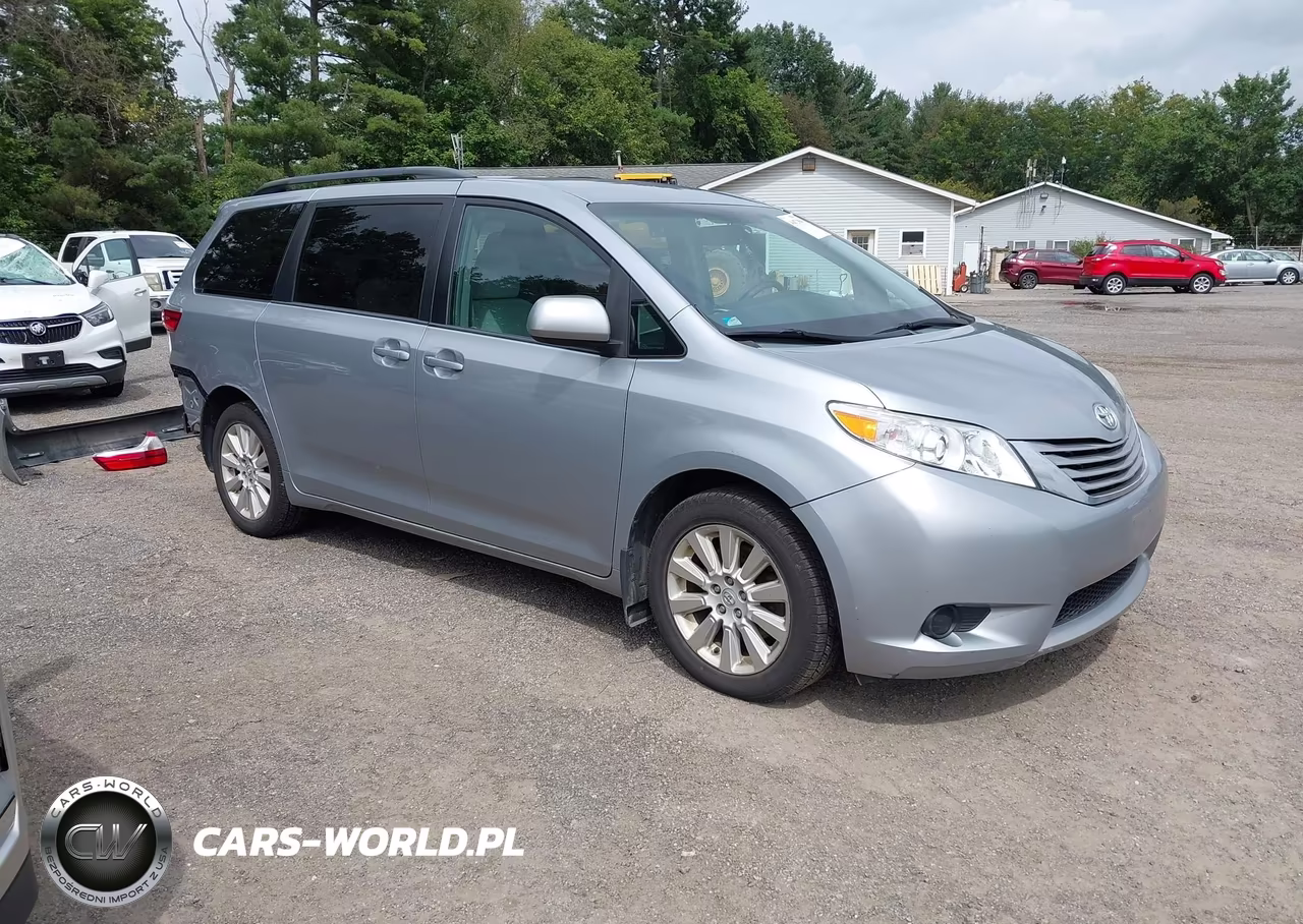 2015 Toyota Sienna Le 7 Passenger