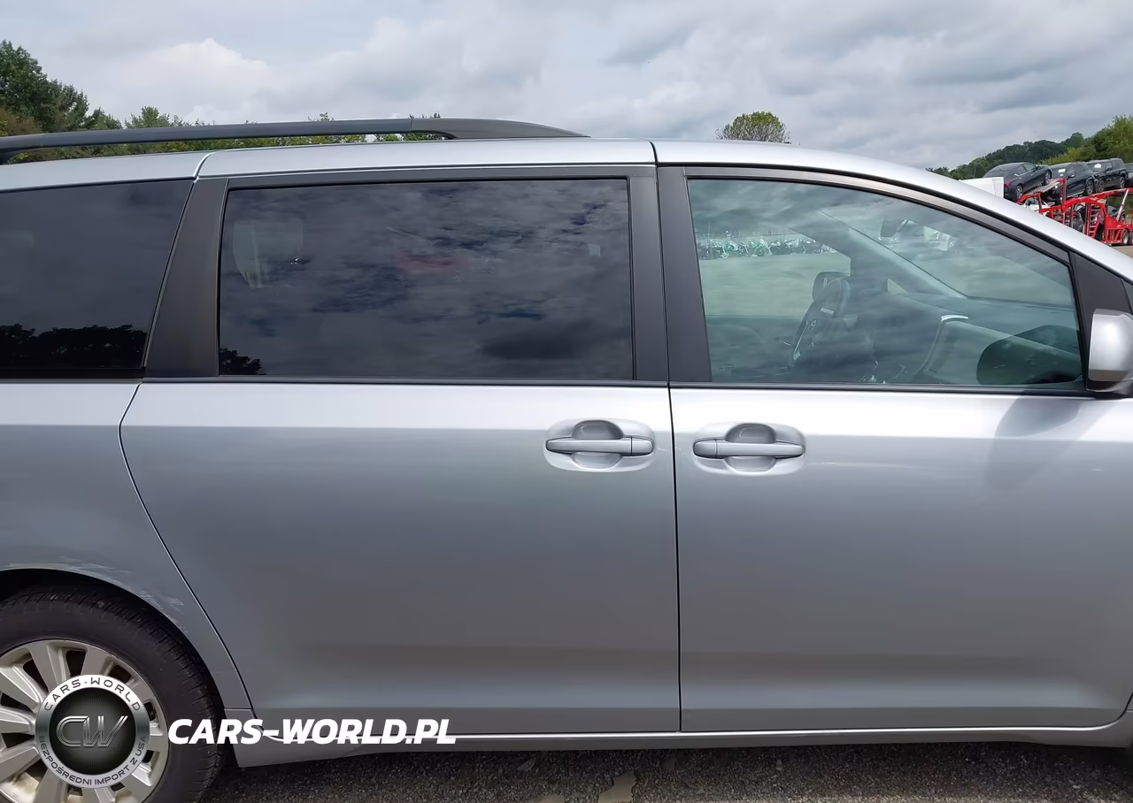 2015 Toyota Sienna Le 7 Passenger VIN:5TDJK3DC8FS106156 - 14