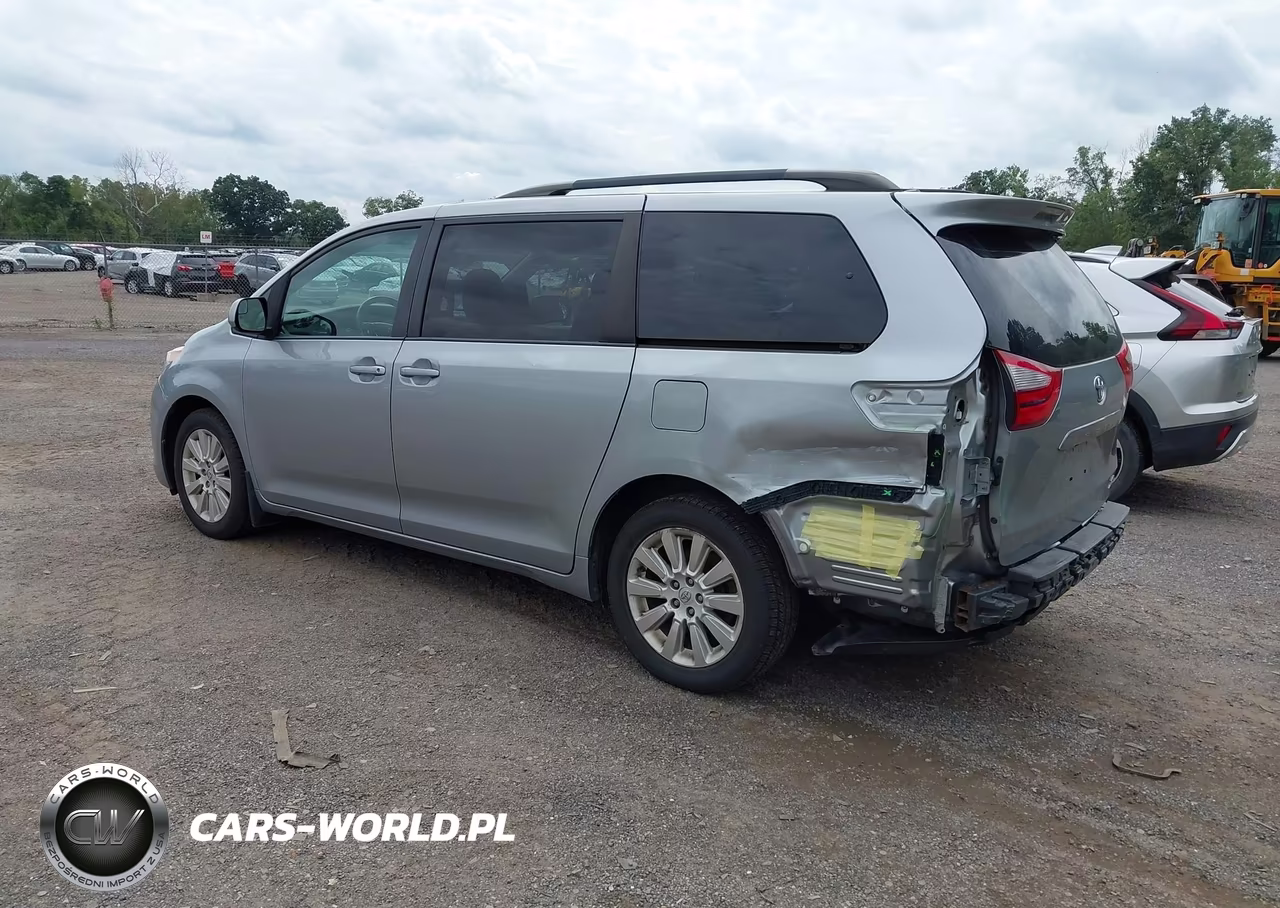 2015 Toyota Sienna Le 7 Passenger VIN:5TDJK3DC8FS106156 - 3
