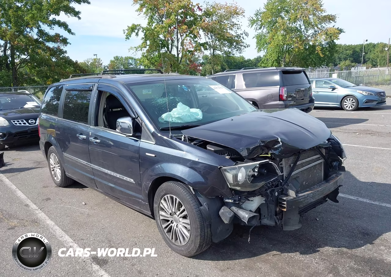2014 Chrysler Town & Country Touring-L