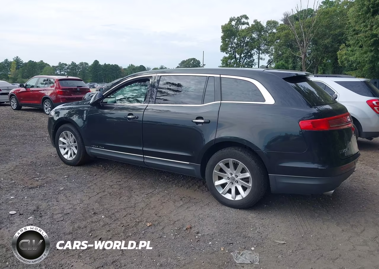 2015 Lincoln Mkt Livery VIN:2LMHJ5NK3FBL04647 - 14
