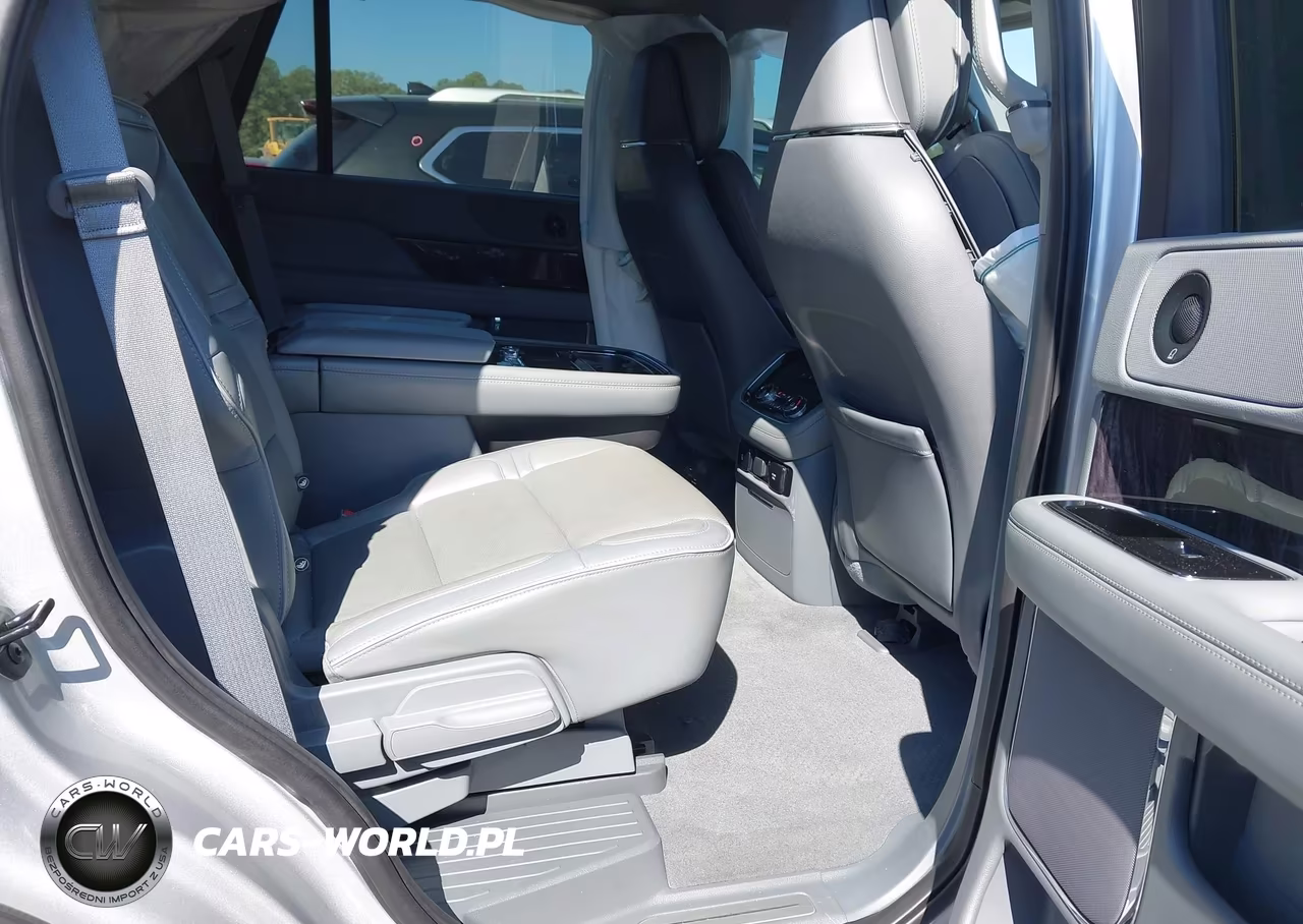 2019 Lincoln Navigator Reserve VIN:5LMJJ2LT0KEL25636 - 8
