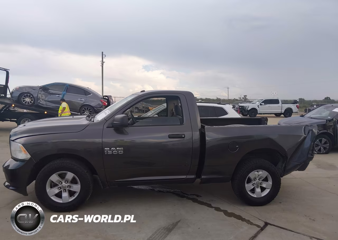 2018 Ram 1500 Express 4X2 6'4 Box VIN:3C6JR6AG0JG154396 - 13