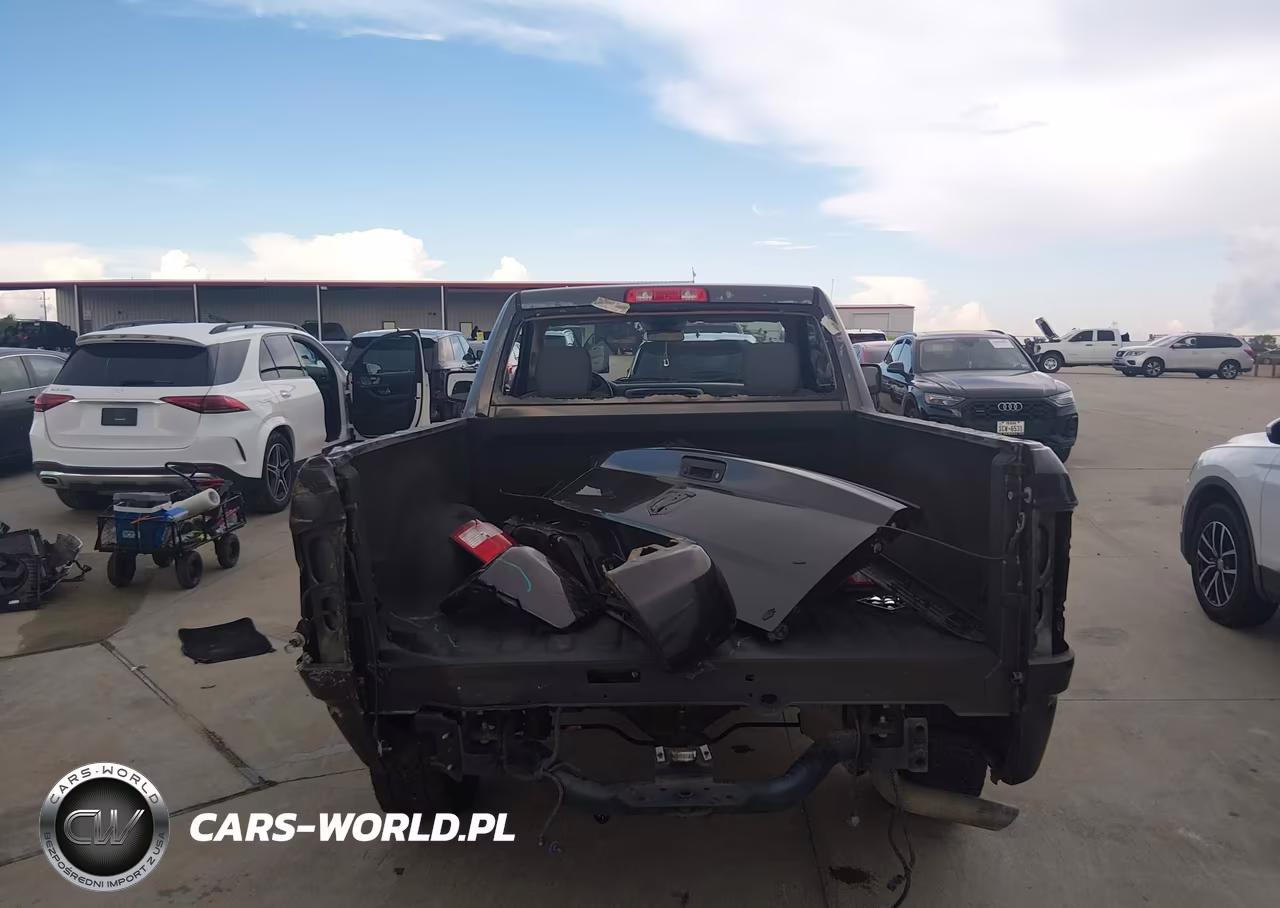 2018 Ram 1500 Express 4X2 6'4 Box VIN:3C6JR6AG0JG154396 - 15