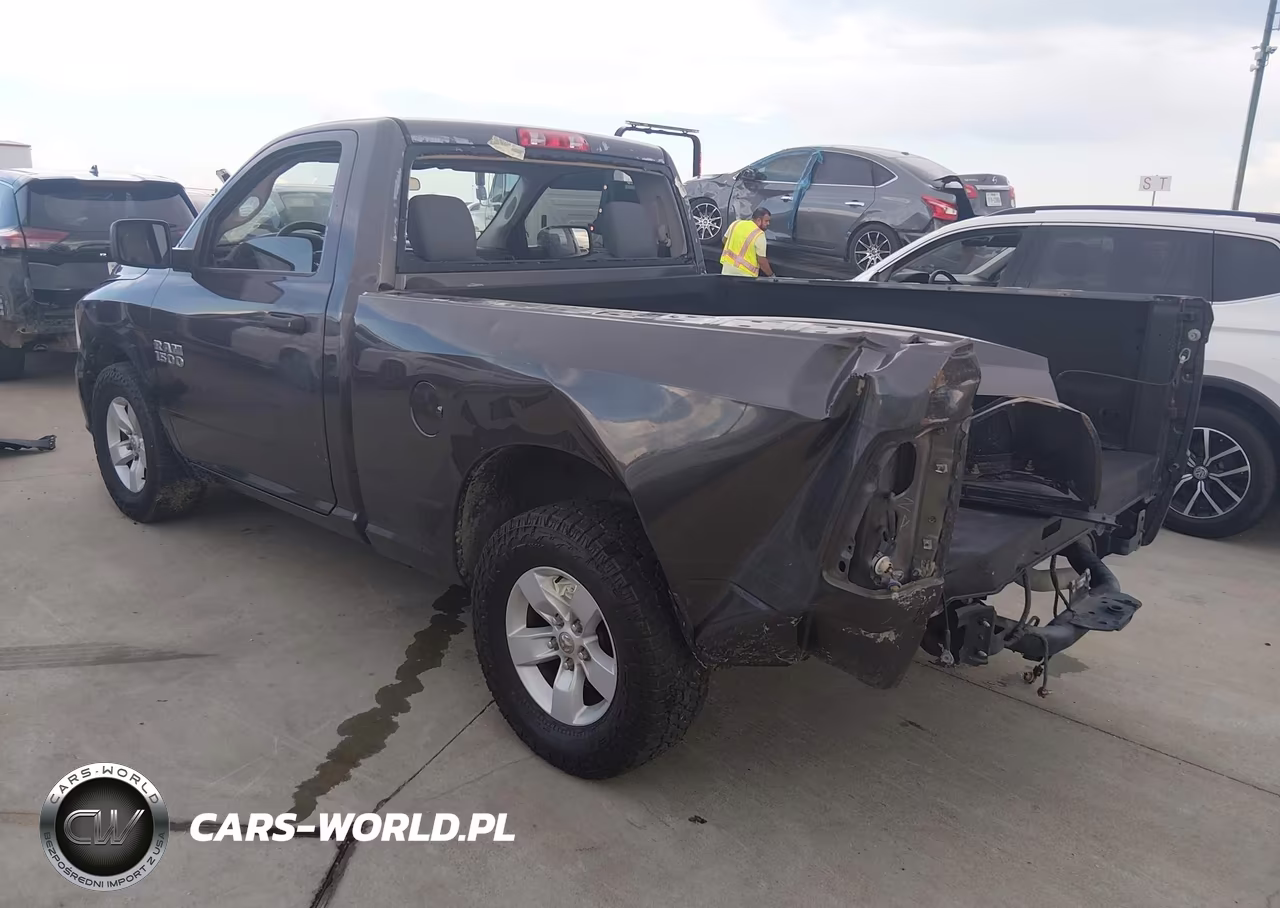 2018 Ram 1500 Express 4X2 6'4 Box VIN:3C6JR6AG0JG154396 - 3