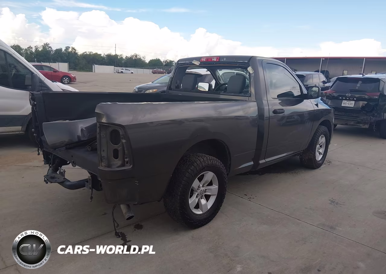 2018 Ram 1500 Express 4X2 6'4 Box VIN:3C6JR6AG0JG154396 - 4