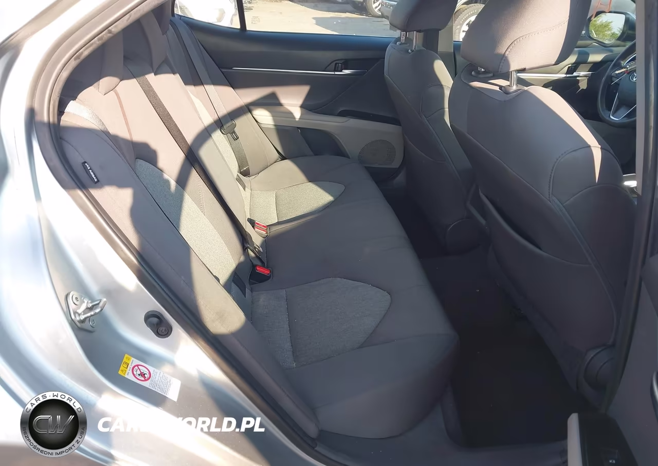 2018 Toyota Camry Le VIN:4T1B11HK6JU103222 - 8