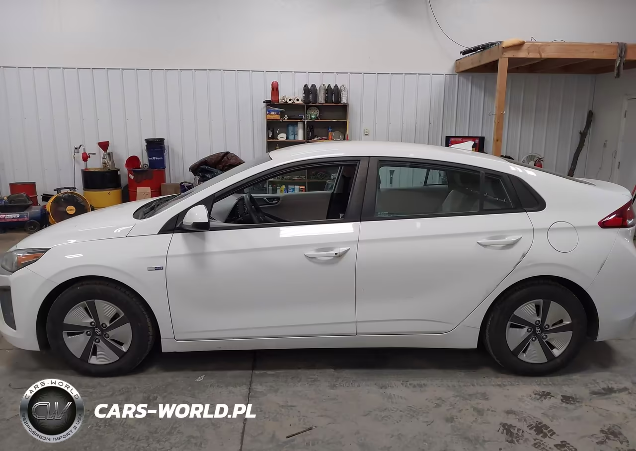 2020 Hyundai Ioniq Hybrid Blue VIN:KMHC65LC9LU233253 - 14