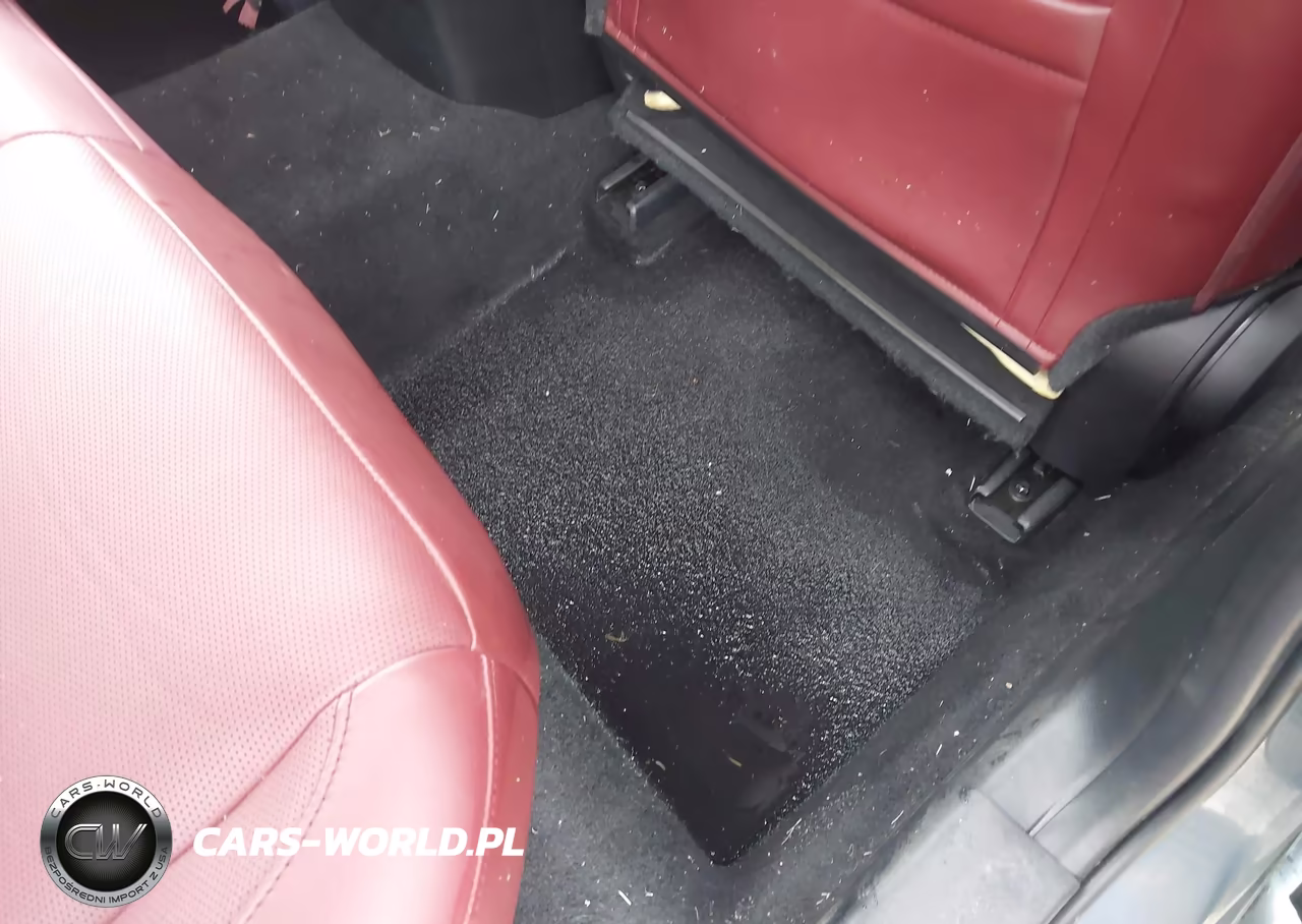 2022 Mazda Mazda3 Carbon Edition VIN:3MZBPACL6NM302054 - 12