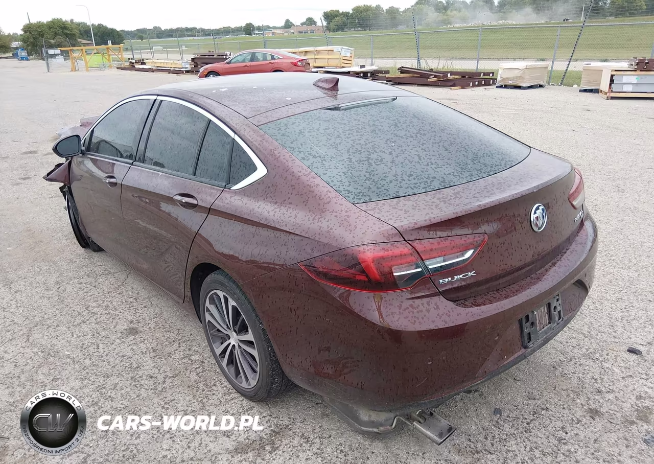2018 Buick Regal Sportback Preferred Ii VIN:W04GN6SX7J1143935 - 3