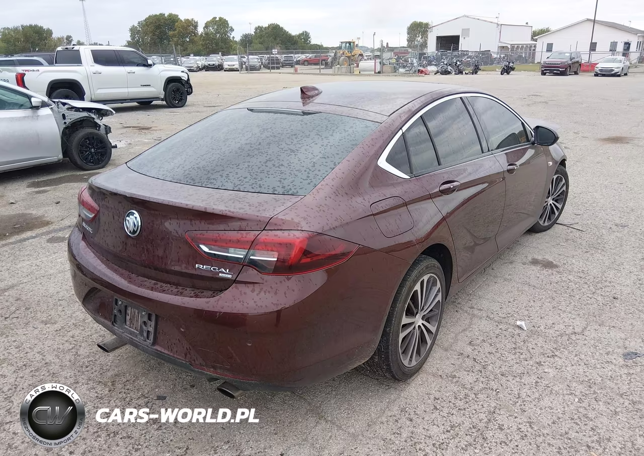 2018 Buick Regal Sportback Preferred Ii VIN:W04GN6SX7J1143935 - 4