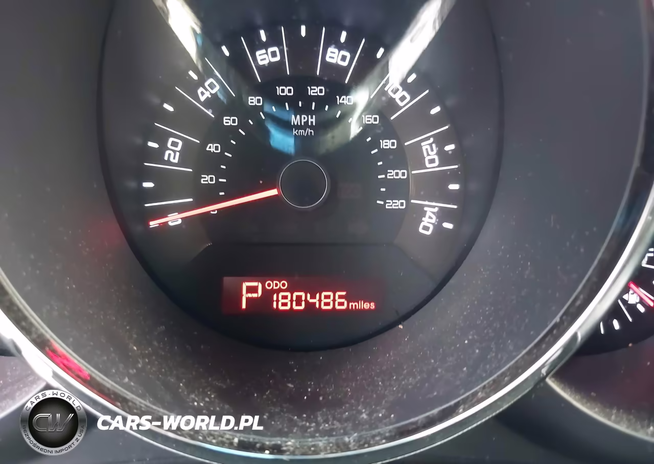 2011 Kia Soul + VIN:KNDJT2A2XB7319293 - 15