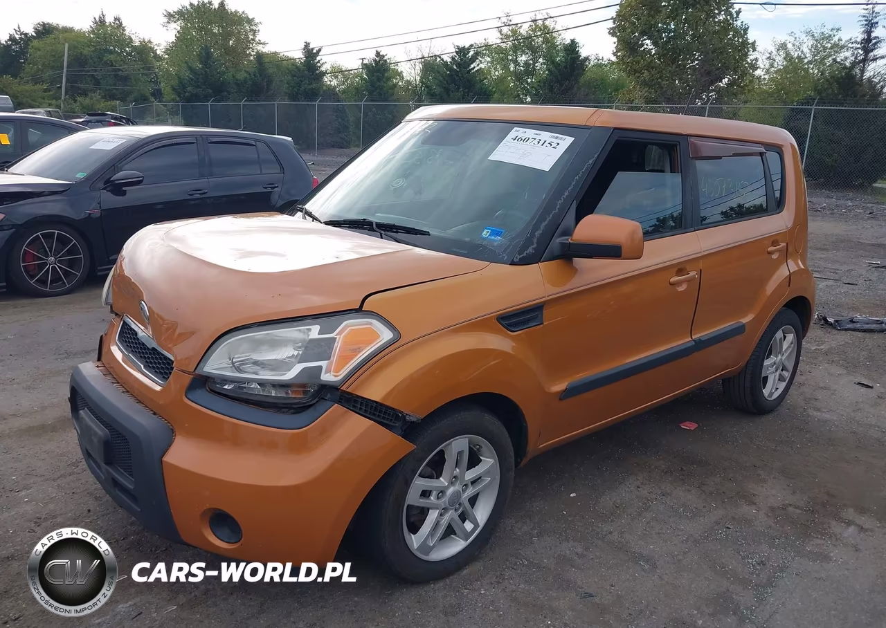 2011 Kia Soul + VIN:KNDJT2A2XB7319293 - 2