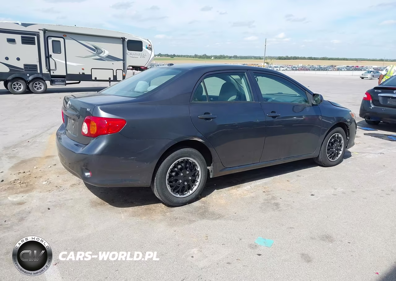 2010 Toyota Corolla Le VIN:1NXBU4EE9AZ280726 - 4