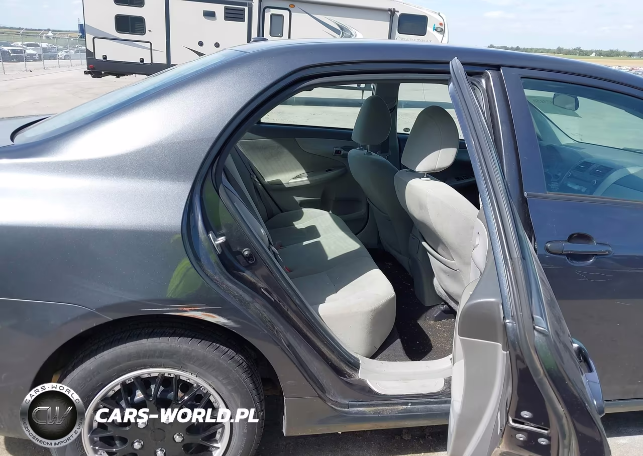 2010 Toyota Corolla Le VIN:1NXBU4EE9AZ280726 - 8