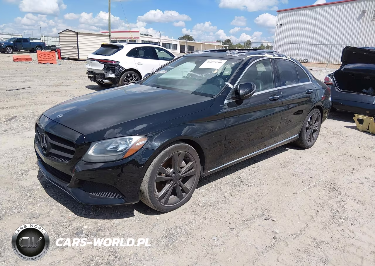 2018 Mercedes-Benz C 300 VIN:55SWF4JB1JU243723 - 2