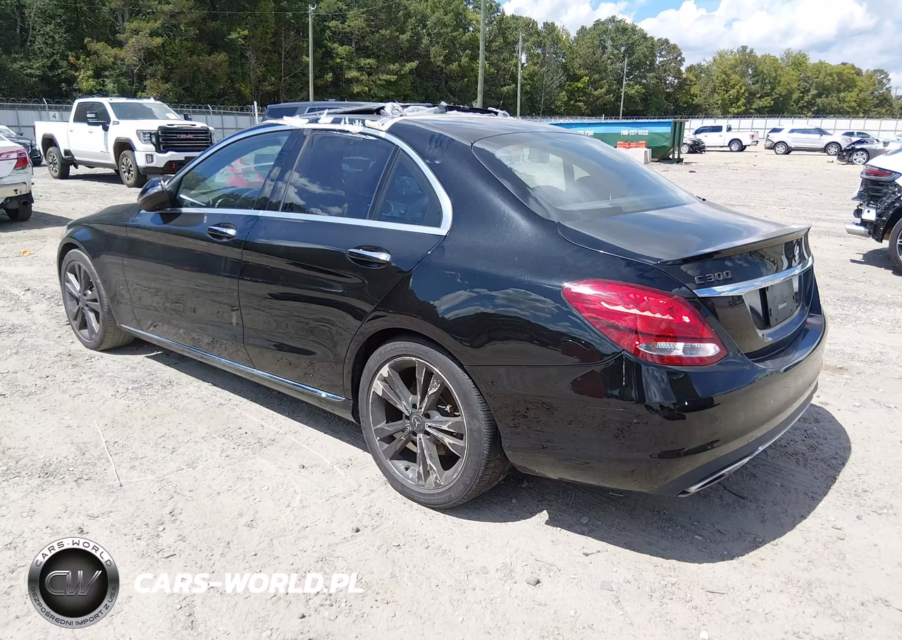 2018 Mercedes-Benz C 300 VIN:55SWF4JB1JU243723 - 3
