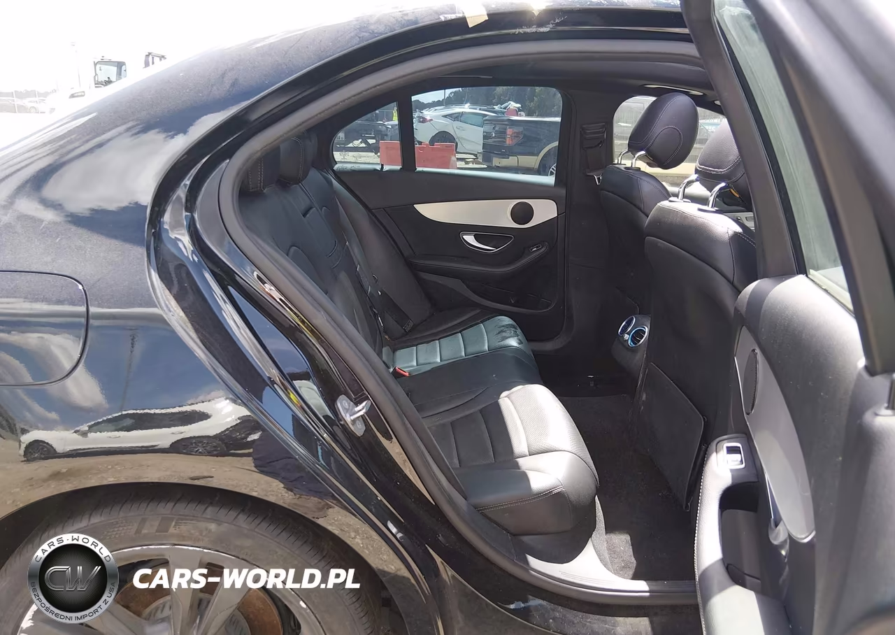 2018 Mercedes-Benz C 300 VIN:55SWF4JB1JU243723 - 8