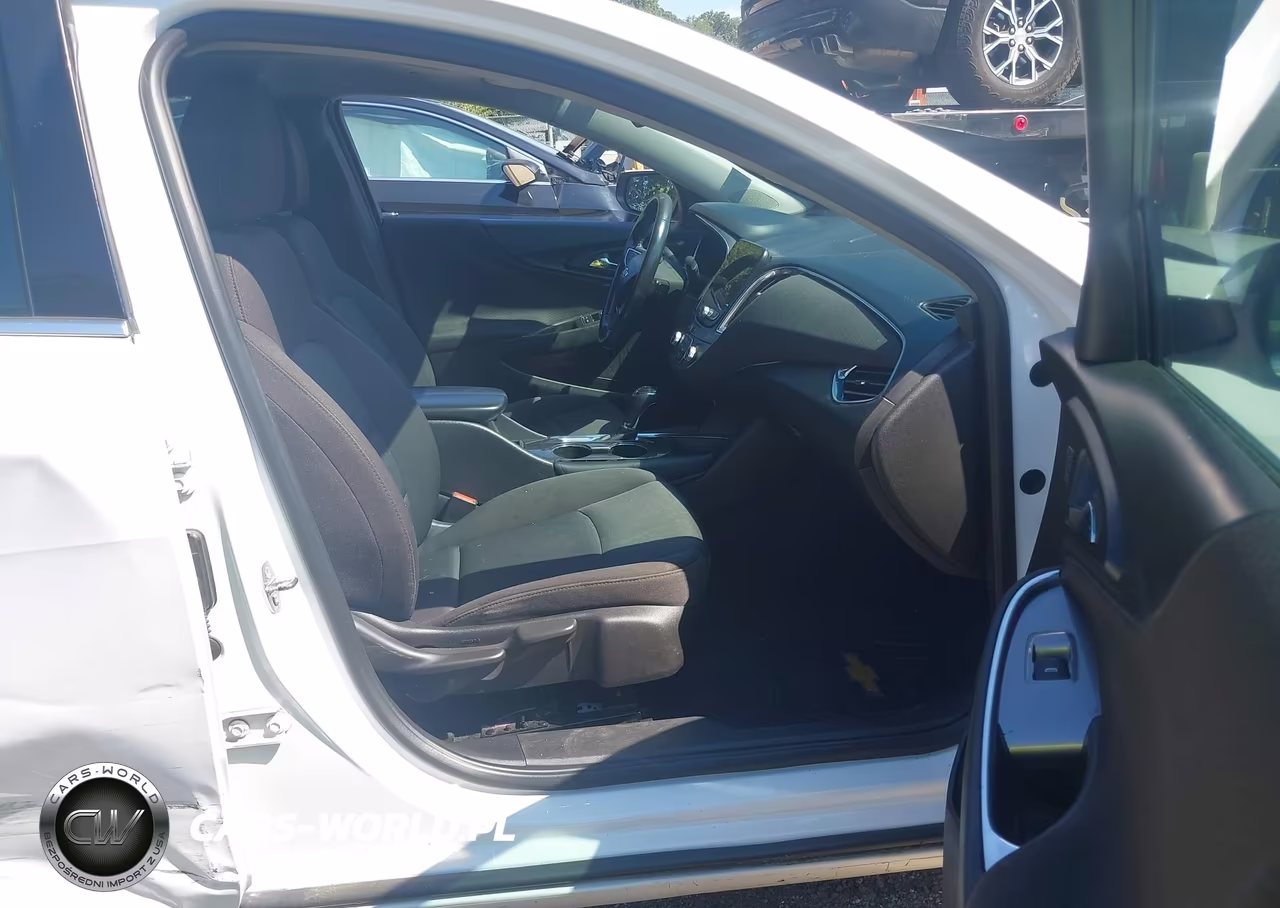 2018 Chevrolet Malibu Lt VIN:1G1ZD5ST9JF171109 - 5