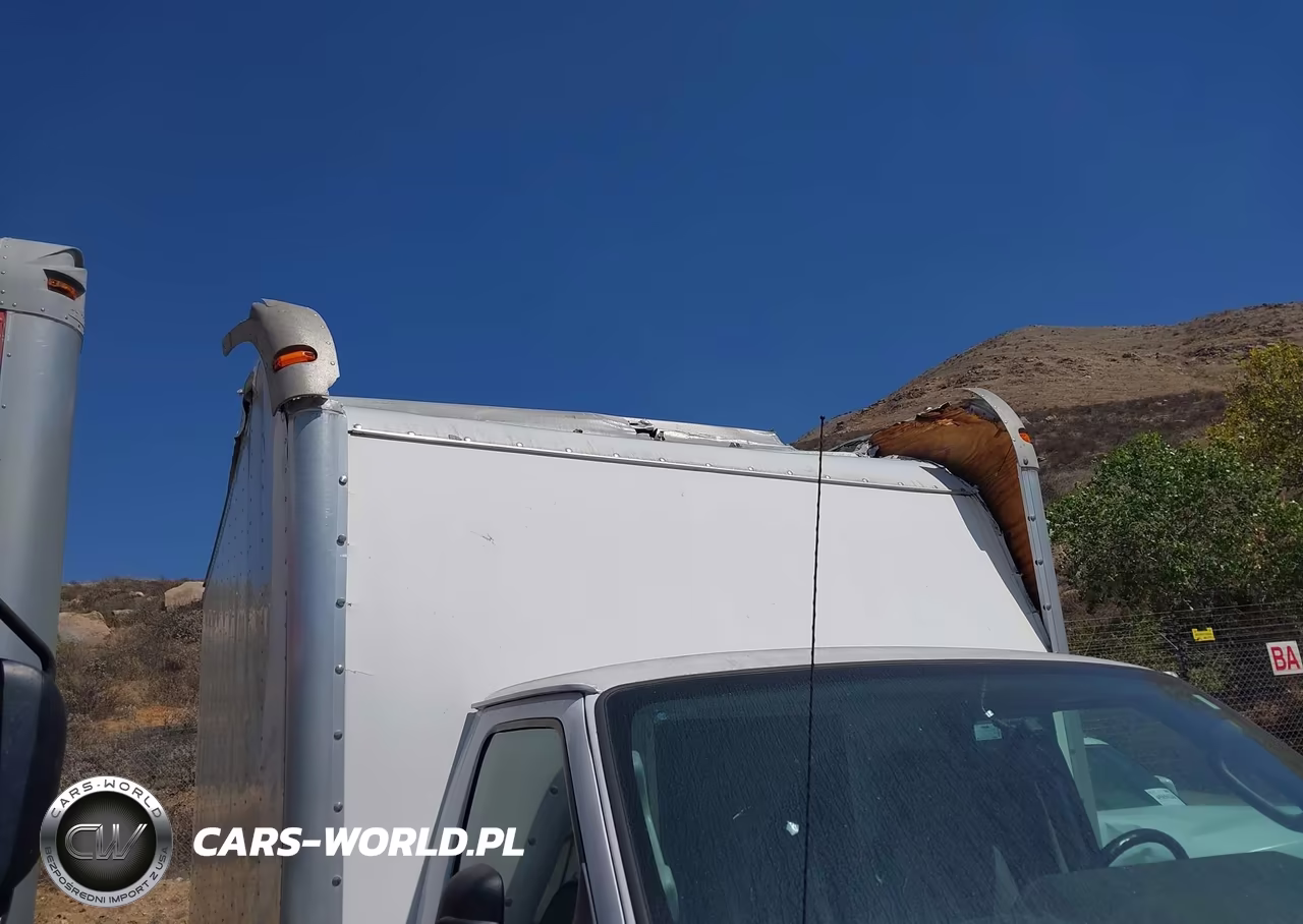 2017 Ford E-350 Cutaway VIN:1FDWE3FSXHDC58337 - 11