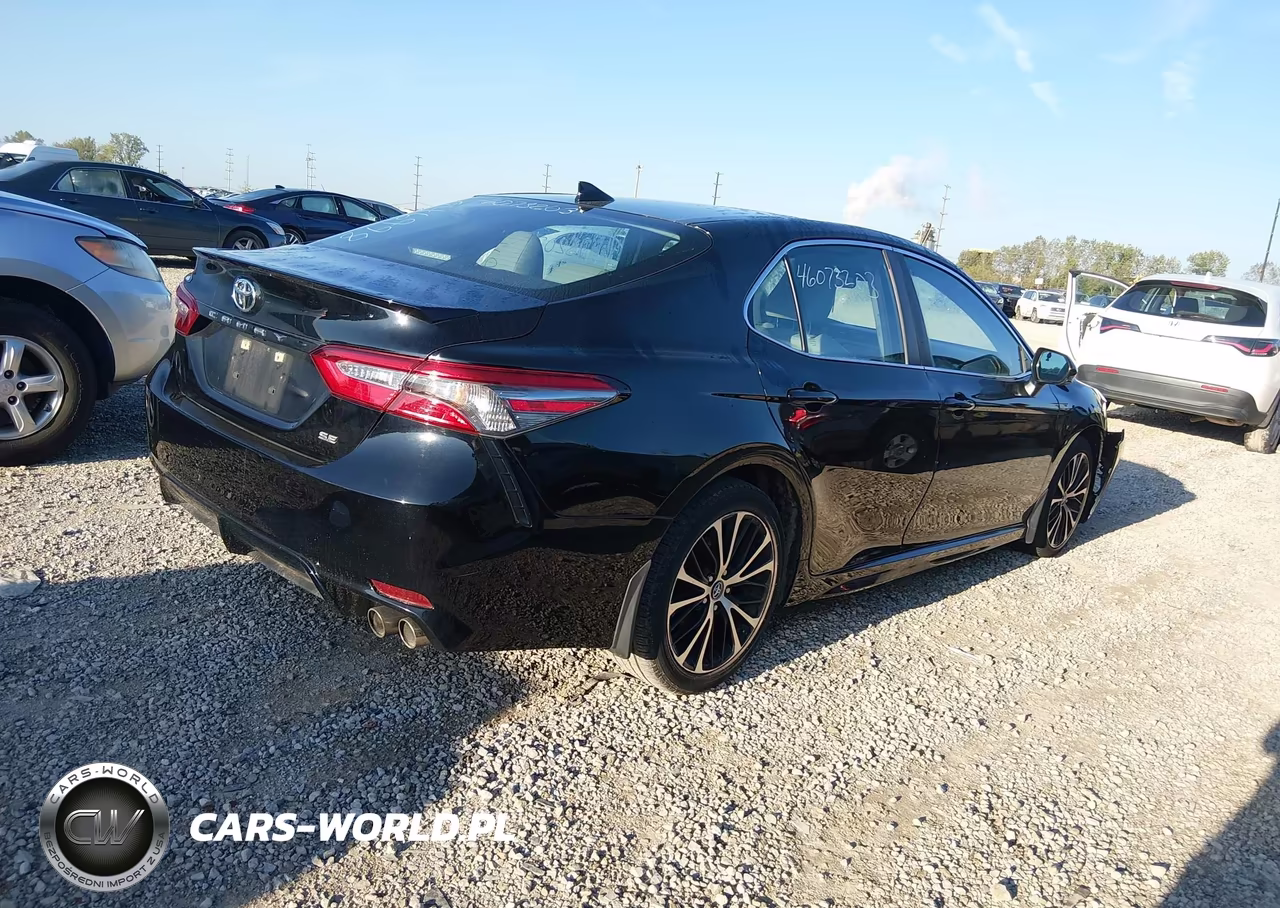 2019 Toyota Camry Se VIN:4T1B11HKXKU846998 - 4