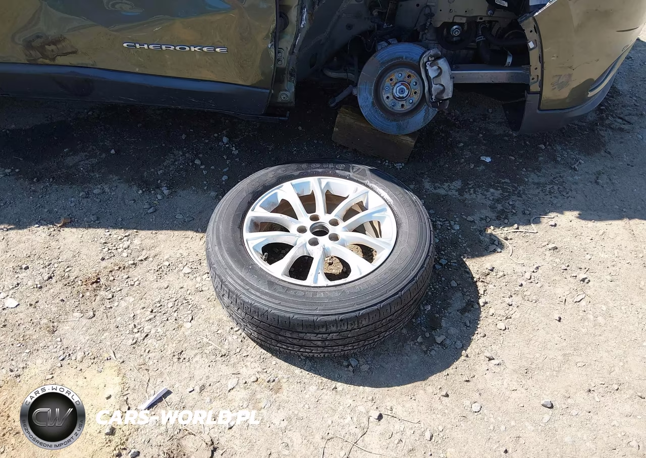 2019 Jeep Cherokee Latitude 4X4 VIN:1C4PJMCX8KD335076 - 12