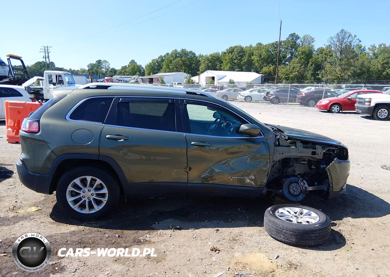 2019 Jeep Cherokee Latitude 4X4 VIN:1C4PJMCX8KD335076 - 14