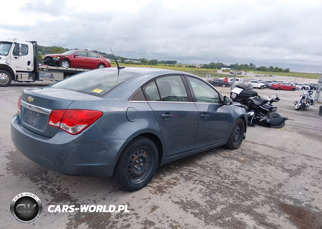 2012 Chevrolet Cruze Ls VIN:1G1PC5SH1C7235646 - 4