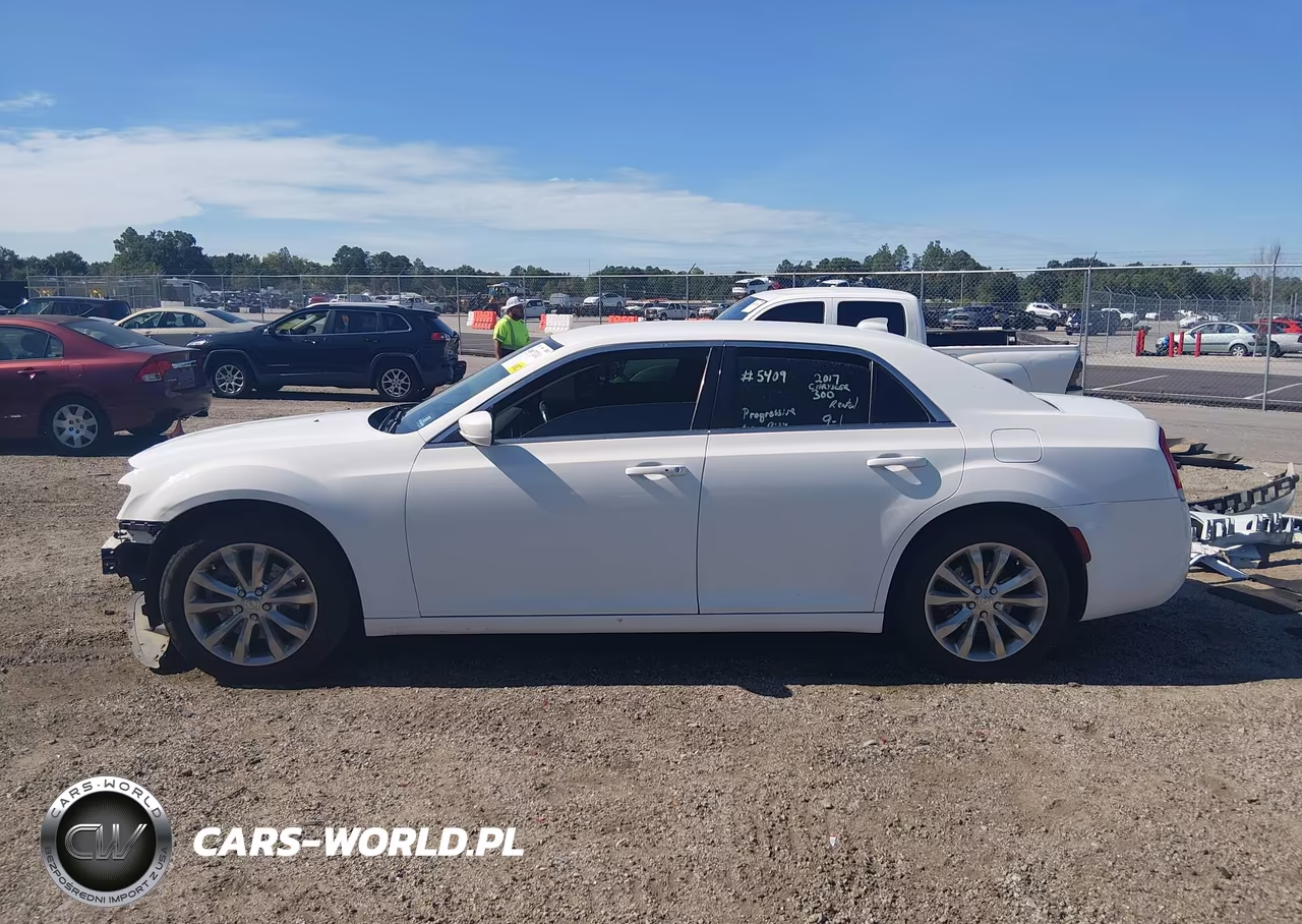 2017 Chrysler 300 Limited Awd VIN:2C3CCARG8HH541853 - 15