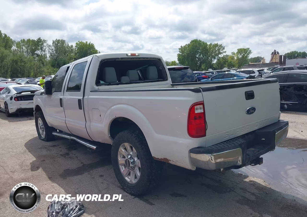 2011 Ford F-250 Xlt VIN:1FT7W2B60BED01237 - 3