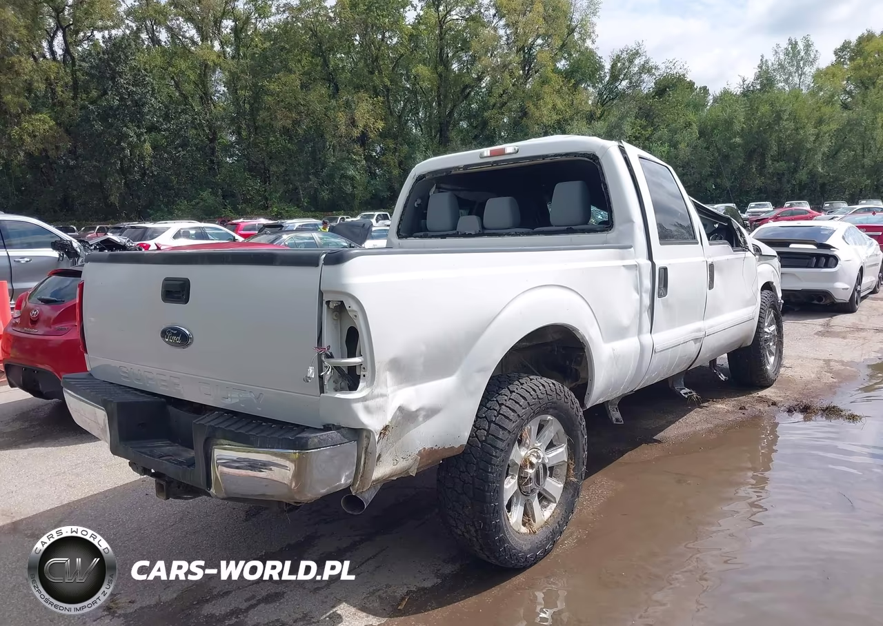 2011 Ford F-250 Xlt VIN:1FT7W2B60BED01237 - 4