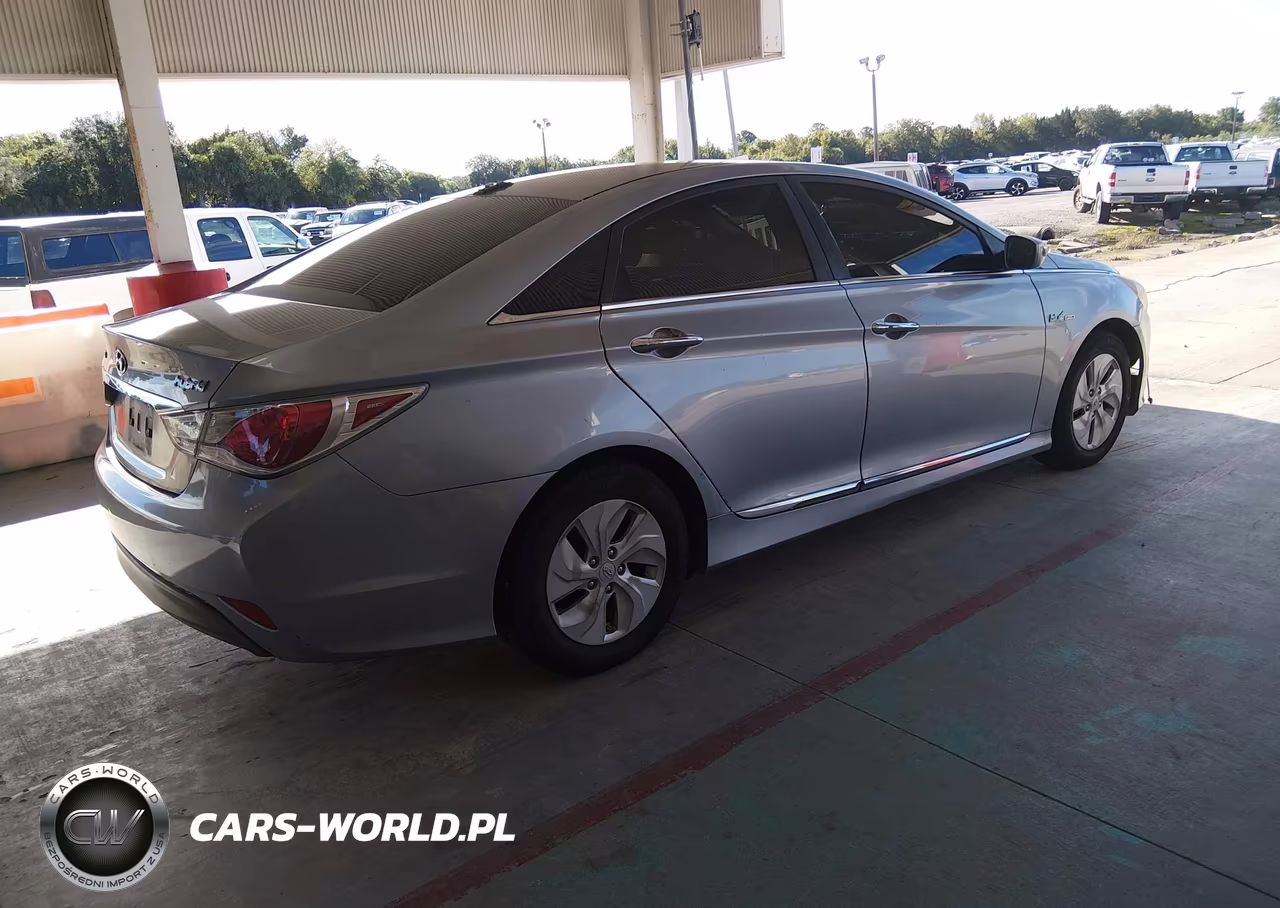 2014 Hyundai Sonata Hybrid VIN:KMHEC4A4XEA114378 - 4
