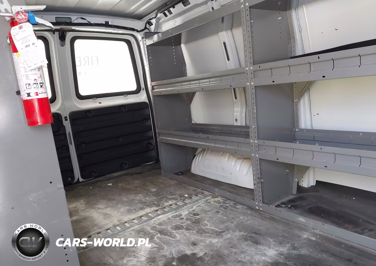 2019 Chevrolet Express 2500 VIN:1GCWGAFP4K1255537 - 3
