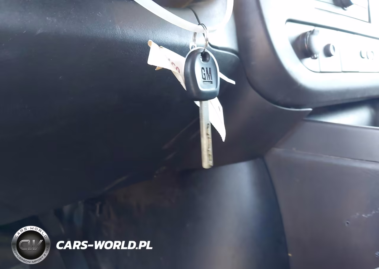 2019 Chevrolet Express 2500 VIN:1GCWGAFP4K1255537 - 6