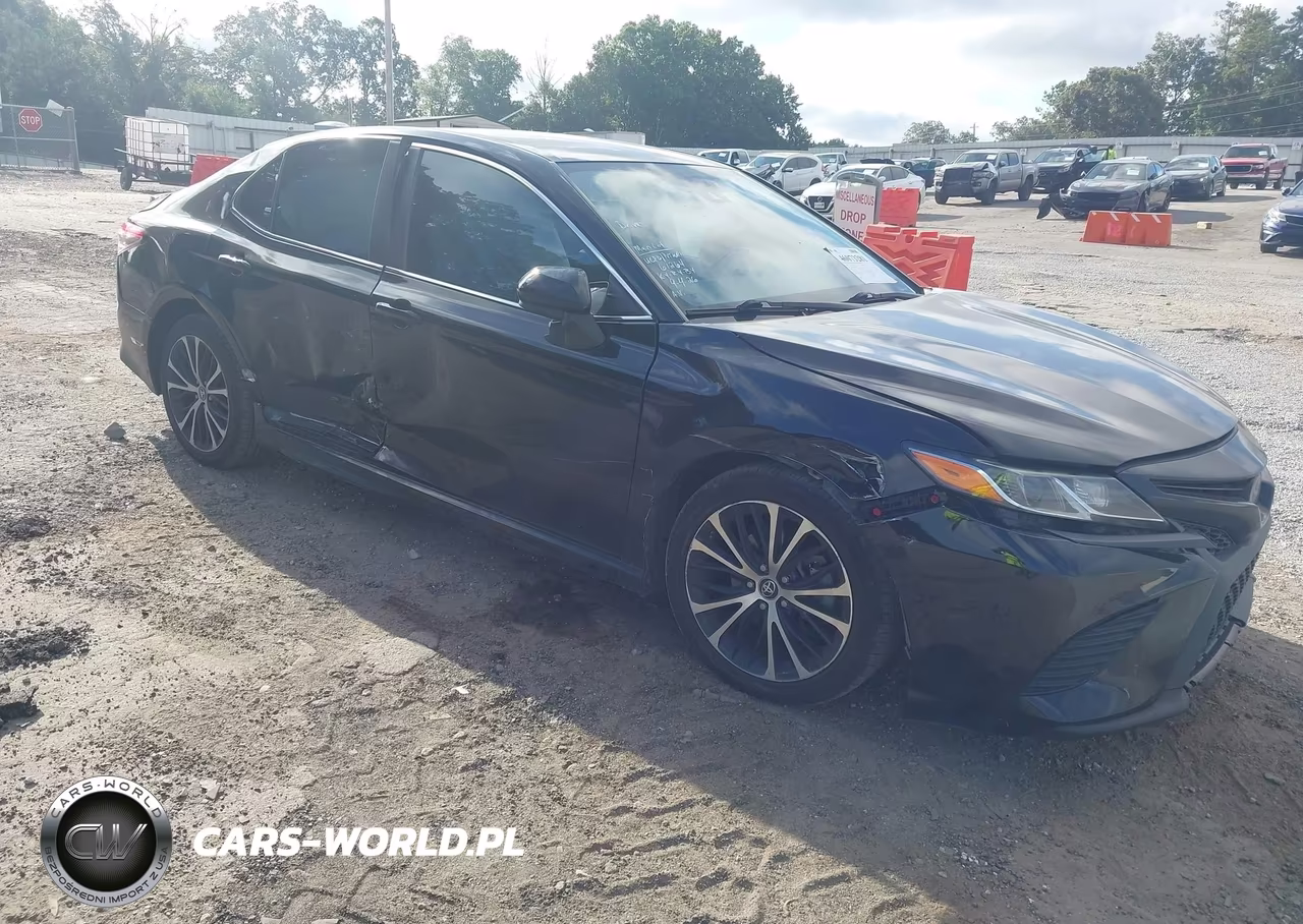 2019 Toyota Camry Se – zdjęcie 1 z 18