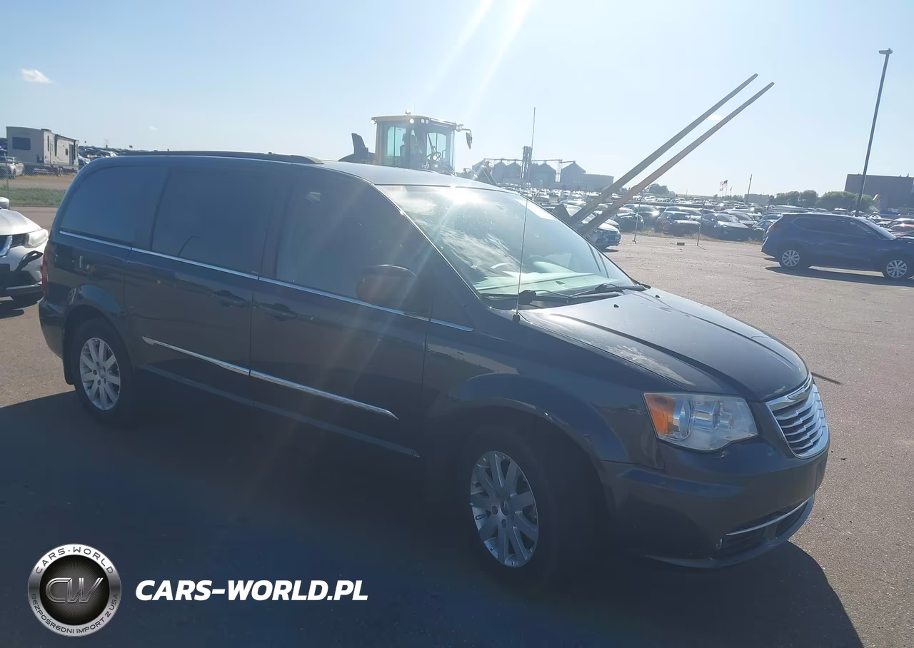 2014 Chrysler Town & Country Touring – zdjęcie 1 z 11